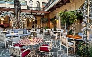 Galata’nın Tarihi Avlusunda Yılbaşına Zarif Bir Davet: Il Cortile Istanbul